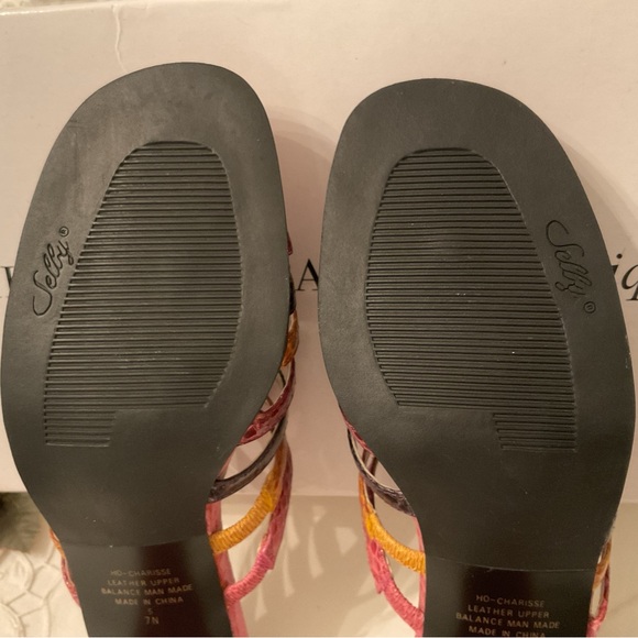 SELBY LEATHER LOOKS LIKE NEW MULTI COLOR BLOCK HEEL SANDALS, SIZE 7 NARROW - Picture 8 of 16